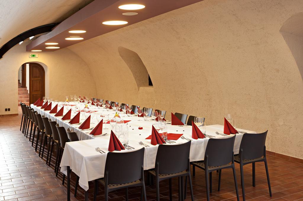 Hotel Pod Zamkem Boskovice Exterior foto
