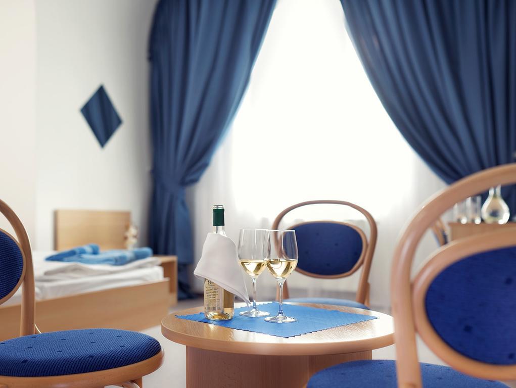 Hotel Pod Zamkem Boskovice Zimmer foto